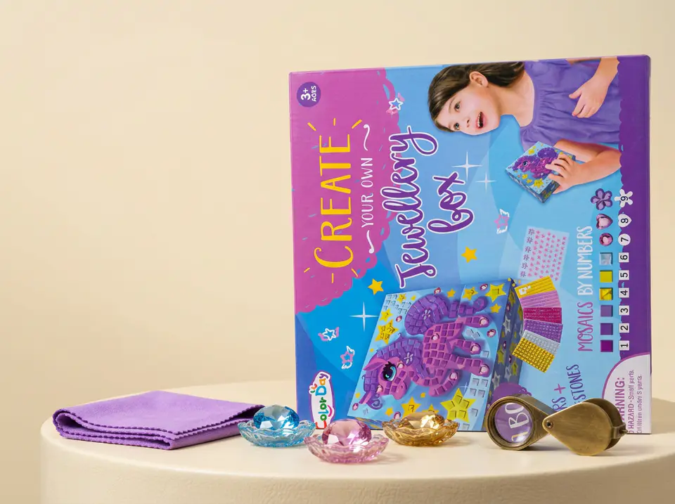 Jewelry box (Color Day)